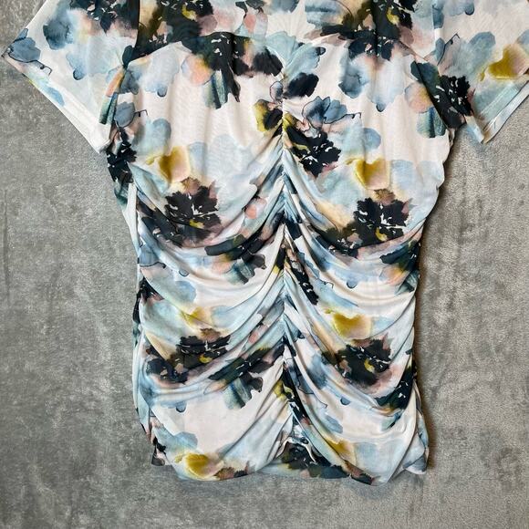 Torrid Size 2X Stretch Mesh Crew Neck Ruched Top Multi Floral Blouse Women's - Picture 7 of 9